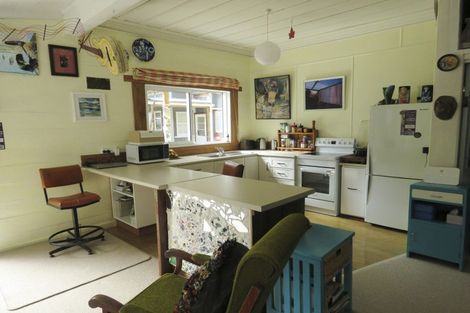 Photo of property in 25 Andersen Street, Blacks Point, Reefton, 7830