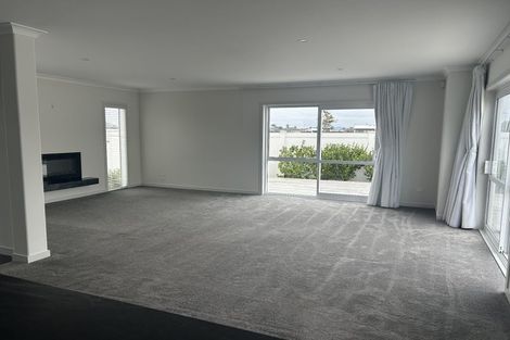 Photo of property in 10 Puroto Place, One Tree Point, 0118