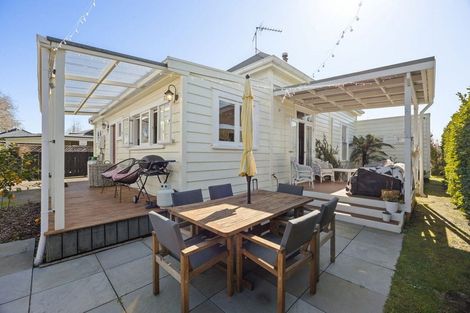 Photo of property in 31 Clare Street, Cambridge, 3434