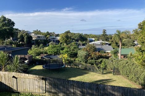 Photo of property in 17 Lemnos Place, Titirangi, Auckland, 0604