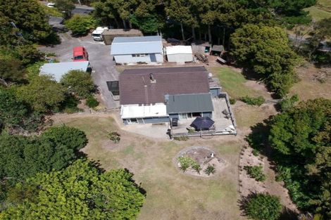 Photo of property in 31 Waitakere Road, Waitakere, Auckland, 0816