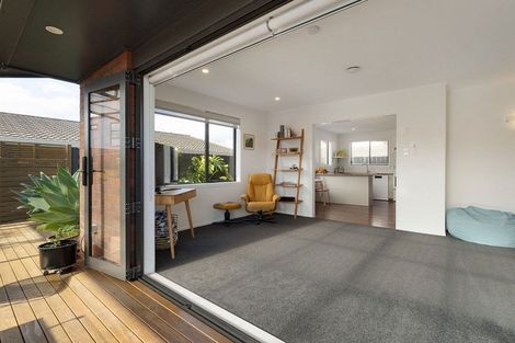 Photo of property in 2/419 Maunganui Road, Mount Maunganui, 3116