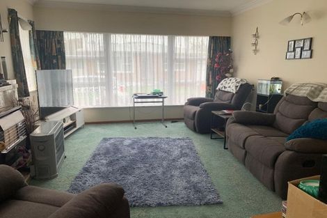 Photo of property in 8 Eton Place, Levin, 5510