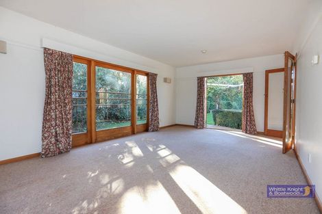 Photo of property in 6 Verran Place, Fendalton, Christchurch, 8052