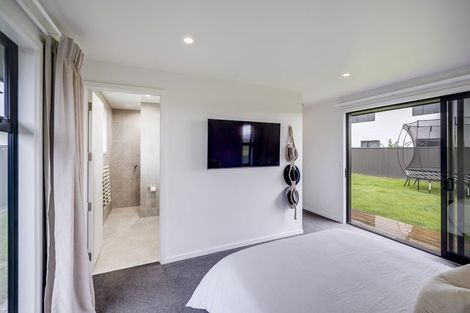 Photo of property in 58 Pelorus Avenue, Poraiti, Napier, 4112
