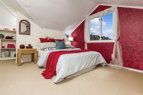 Photo of property in 10 Louvain Place, Greenhithe, Auckland, 0632