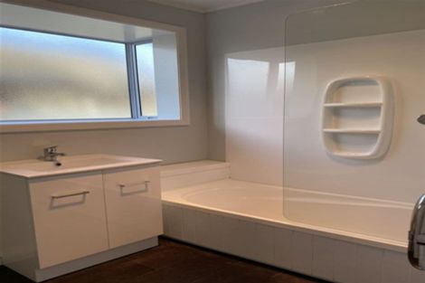 Photo of property in 9 Mappleton Avenue, Burnside, Christchurch, 8053