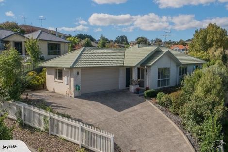 Photo of property in 21 Chieftain Rise, Goodwood Heights, Auckland, 2105
