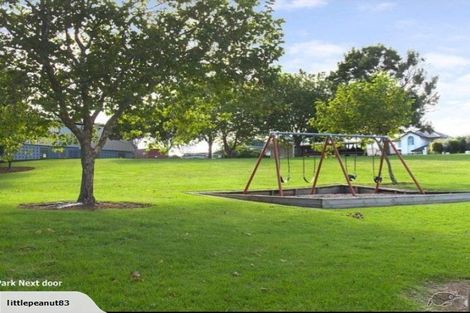 Photo of property in 72 Kurnell Drive, Botany Downs, Auckland, 2010