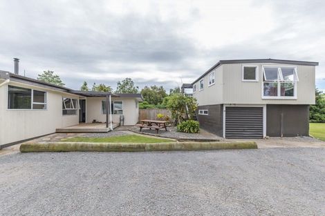 Photo of property in 279 Kimberley Road, Levin, 5571