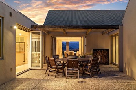 Photo of property in 24 Briar Bank Drive, Wanaka, 9305