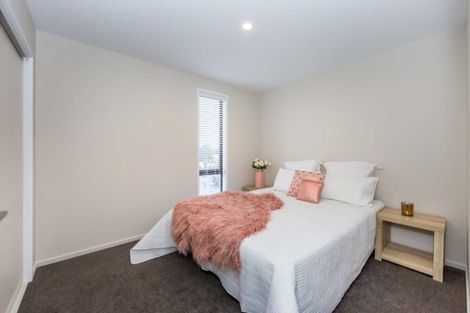 Photo of property in 2/21 Hills Road, Edgeware, Christchurch, 8013