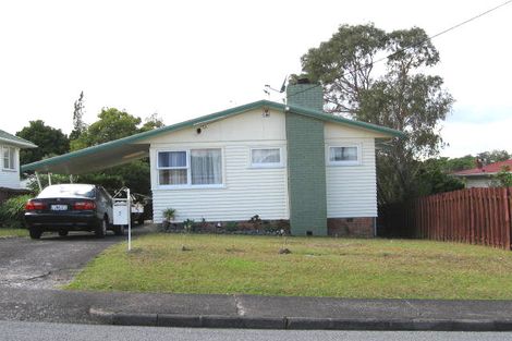 Photo of property in 5 Tauhara Street, Green Bay, Auckland, 0604
