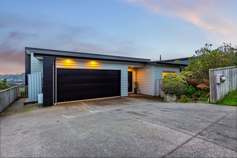 Photo of property in 87 Endeavour Drive, Whitby, Porirua, 5024