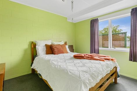 Photo of property in 2/24 Charles Crescent, Rainbow Point, Taupo, 3330