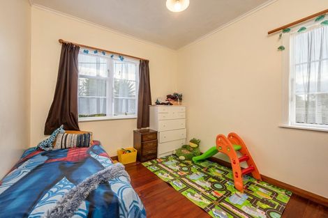 Photo of property in 43 Aotaki Street, Otaki, 5512