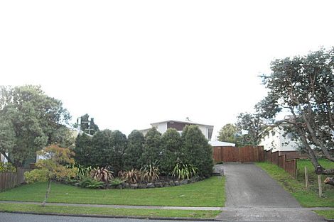 Photo of property in 104 Reeves Road, Pakuranga Heights, Auckland, 2010