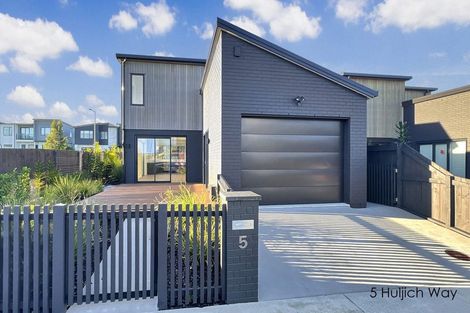Photo of property in 5 Huljich Way, Hobsonville, Auckland, 0616