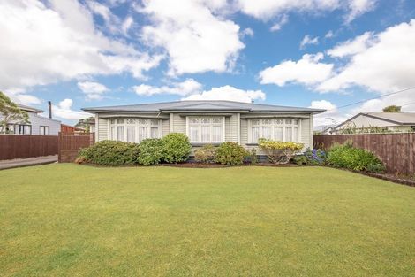 Photo of property in 97 Queen Street, Westport, 7825