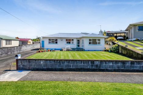 Photo of property in 3 Rospeath Crescent, Spotswood, New Plymouth, 4310