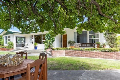 Photo of property in 22 Goulter Street, Clive, Hastings, 4180
