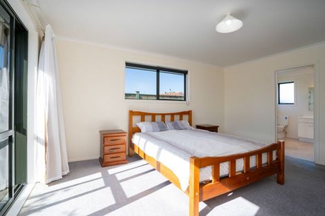 Photo of property in 27 Bowen Street, Cambridge, 3434