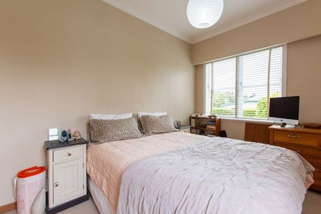 Photo of property in 3 Chamberlain Street, Dannevirke, 4930