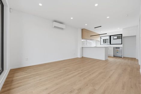 Photo of property in 8/201 Sunnynook Road, Wairau Valley, Auckland, 0627