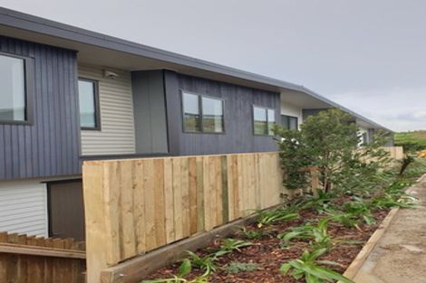 Photo of property in 15/62 Spenmoor Street, Newlands, Wellington, 6037