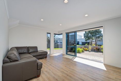 Photo of property in 106 Corokia Place, Matarangi, Whitianga, 3592