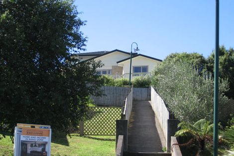 Photo of property in 28 Langana Avenue, Browns Bay, Auckland, 0630