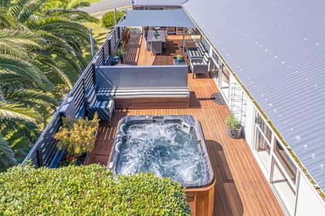 Photo of property in 18 Golf Vue Place, Castlecliff, Whanganui, 4501