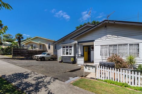 Photo of property in 15 Carlton Road, Pukekohe, 2120
