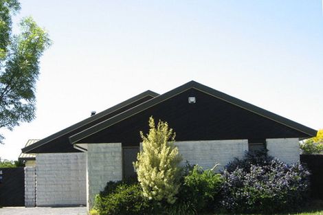 Photo of property in 34 Dunbarton Street, Redwood, Christchurch, 8051