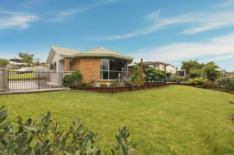 Photo of property in 2 Karamu Terrace, Pyes Pa, Tauranga, 3112