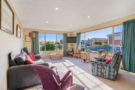 Photo of property in 11 Calder Place, Winton, 9720