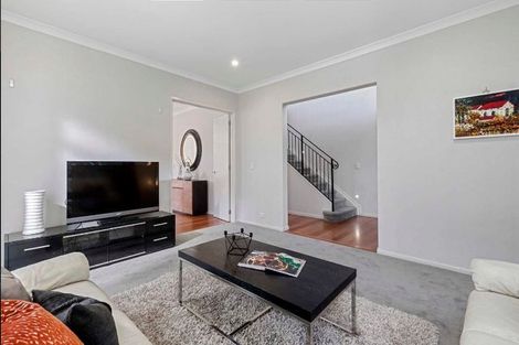 Photo of property in 12 Bur Oak Terrace, Schnapper Rock, Auckland, 0632