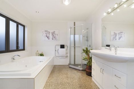 Photo of property in 15 Malbec Place, Rototuna, Hamilton, 3210