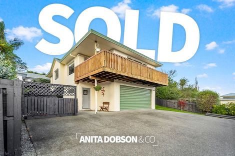 Photo of property in 2/15 Ellenbury Place, Stanmore Bay, Whangaparaoa, 0932