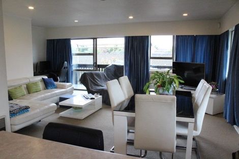 Photo of property in 1/53 Butley Drive, Farm Cove, Auckland, 2012