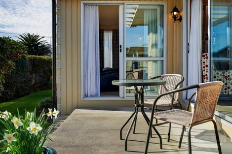 Photo of property in 73 Crofton Road, Harewood, Christchurch, 8051