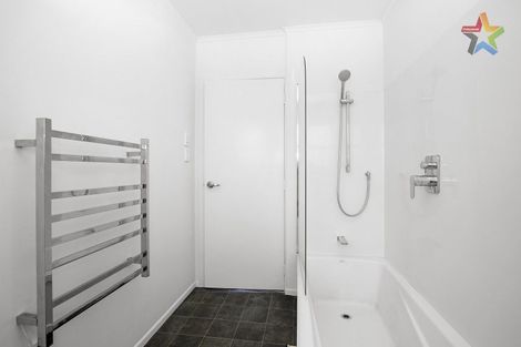 Photo of property in 5 Balmain Street, Newlands, Wellington, 6037