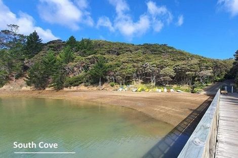 Photo of property in 15 Elizabeth Point Road, Kawau Island, 0920