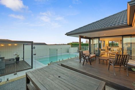 Photo of property in 16 Tokerau Crescent, Pukekohe, 2120