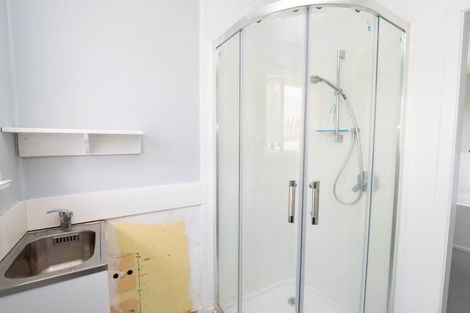 Photo of property in 21 Hayward Road, Ngatea, 3503