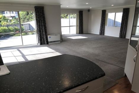 Photo of property in 1 Boronia Grove, Maungaraki, Lower Hutt, 5010