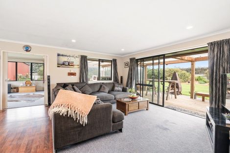 Photo of property in 185 Centre Road, Momona, Outram, 9073