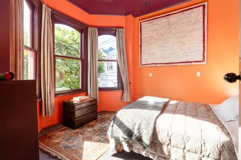 Photo of property in 62 Pirie Street, Mount Victoria, Wellington, 6011