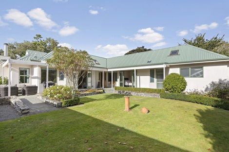 Photo of property in 379 Fergusson Drive, Heretaunga, Upper Hutt, 5018