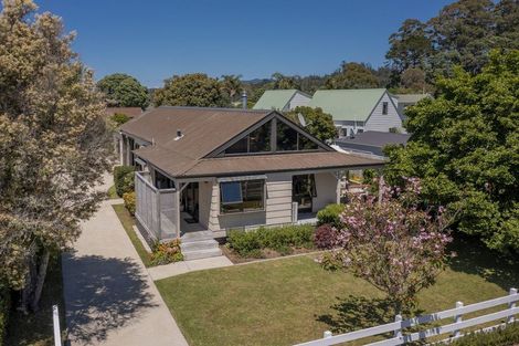 Photo of property in 72 Catherine Crescent, Whitianga, 3510